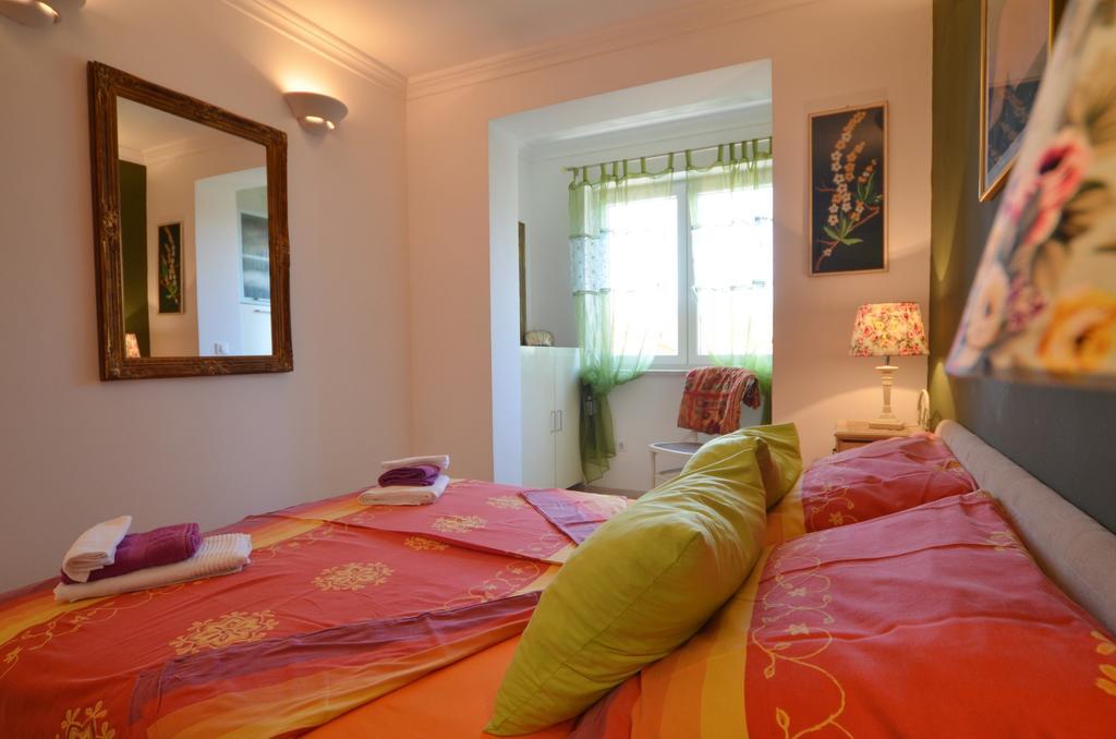 Apartment Kare Ровінь Екстер'єр фото