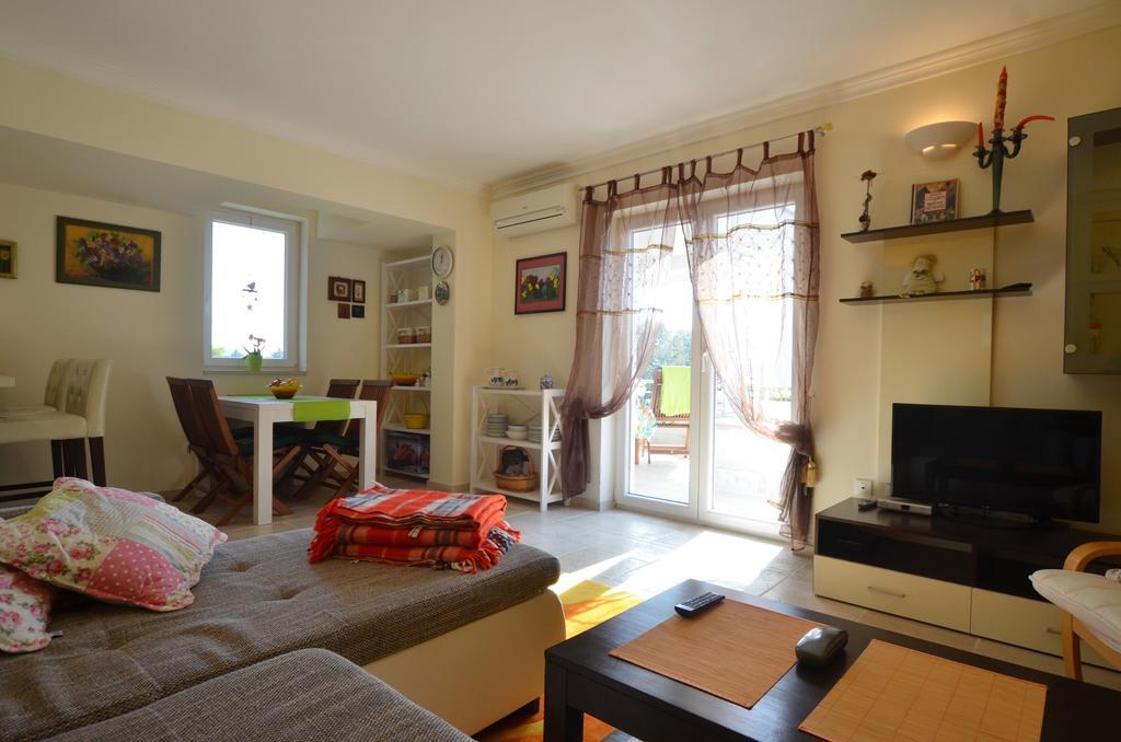 Apartment Kare Ровінь Екстер'єр фото