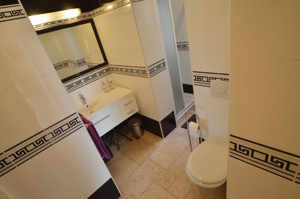 Apartment Kare Ровінь Екстер'єр фото