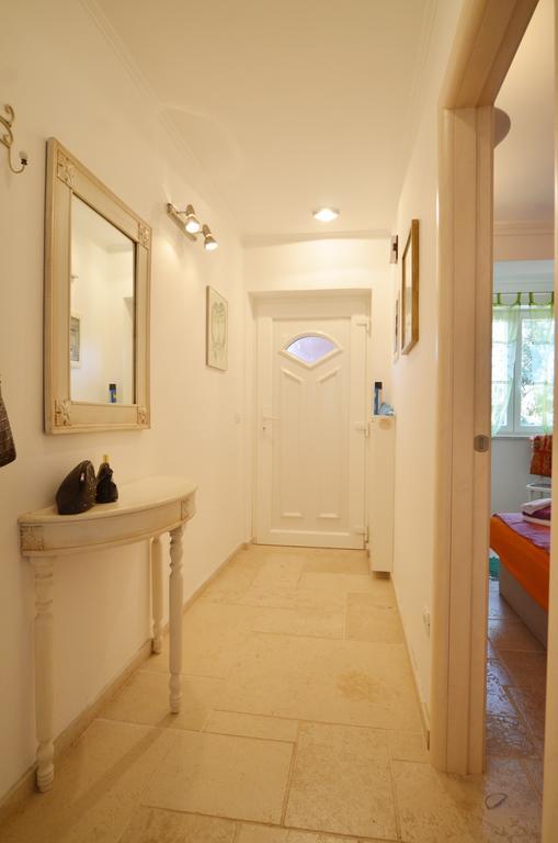 Apartment Kare Ровінь Екстер'єр фото