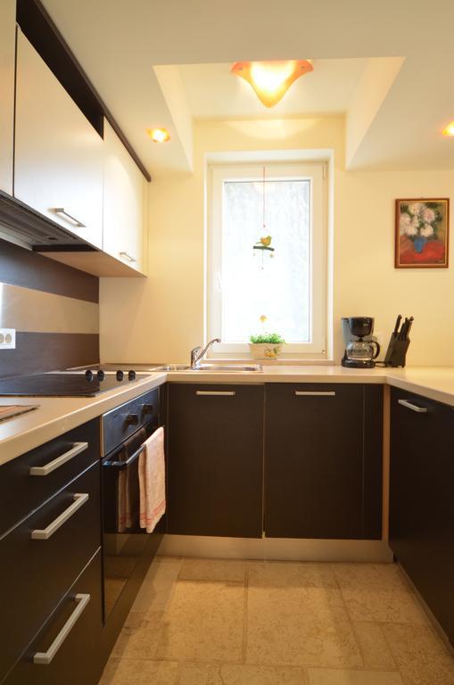 Apartment Kare Ровінь Екстер'єр фото